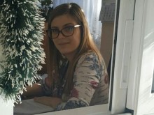 Усмихнати и доволни млади служителки в МВР? Възможно е!