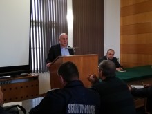 Наградиха за отлична работа полицаи от Шумен