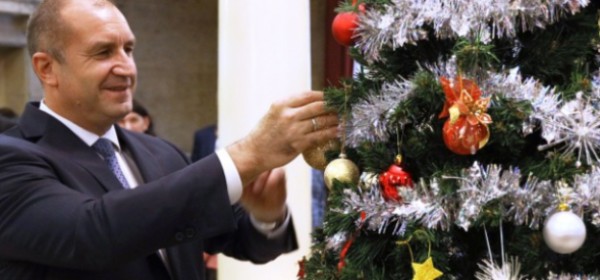 На 25 декември сряда президентът Румен Радев и неговата съпруга