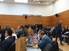 Фенове на Локо присъстват на днешната сесия на ОбС Пловдив