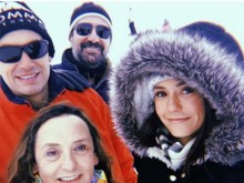 Нина Добрев отказа да посреща празниците в родната си България