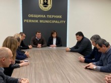 Нинова се среща с главния прокурор заради кризата в Перник