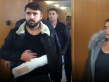 Обвиненият за убийството в Пловдив дойде в съда бинтован
