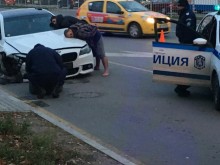 Задържаха двама, подкарали крадена кола пияни и надрусани