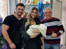 Ето я първата снимка на бебето на Джулиана Гани