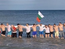 Българите в Чикаго скочиха за кръста