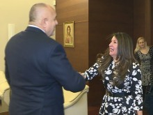 Херо Мустафа предаде на Борисов картичка от Доналд Тръмп