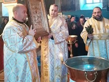 Чудотворна икона бе въдворена в храма на Катуница