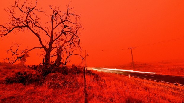 Димът от горските пожари в Австралия достигна въздушното пространство на
