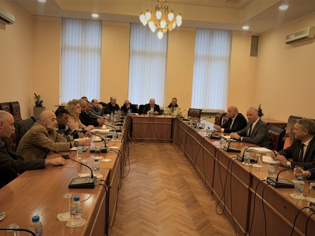 Министърът на транспорта, информационни технологии и съобщенията Росен Желязков проведе