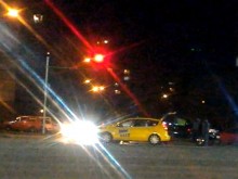 Таксиметров шофьор не спря на червено и се натресе в джип