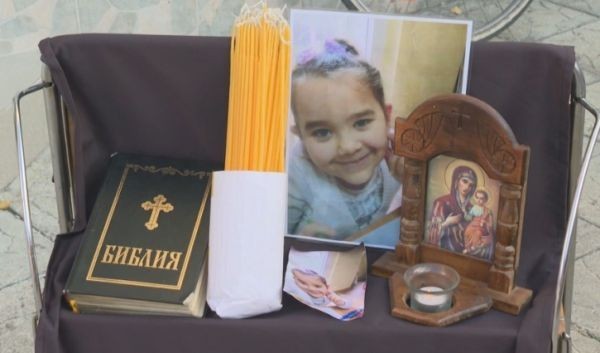 Съдът в Сливен отложи делото за убийството на 6 годишното момиченце