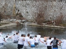 Почина мъж, скачал за кръста на Йордановден