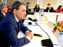 На кръгла маса в УХТ дискутираха връзката на образованието и науката с бизнеса