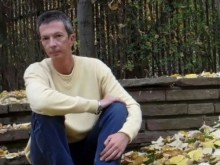 Тъжно! Цял месец няма кой да погребе известния журналист Марио Трифонов