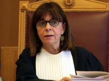 Гърция е изправена пред прецедент: За първи път жена може да стане президент