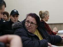 Силвия: Таксите са високи, аз просто извършвам услуги