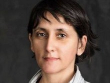 Това е покъртителната история на Даниела, която търси биологичните си родители от 20 години