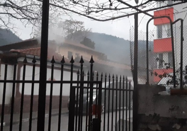 Читател: Църквата трови живота ни в Асеновград
