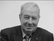 Почина акад. Благовест Сендов!