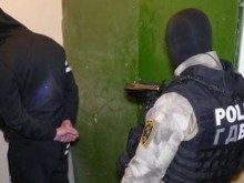 Удар на БОП Пловдив във връзка с предлагане на сексуални услуги!