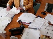 Тайни клиенти ще оценяват работата на чиновниците