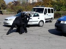 Полиция влезе в голямо месопреработвателно предприятие в Пловдив!