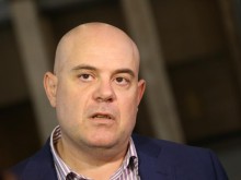 Гешев иска да върне и Цветан Василев