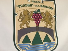 Обвинение: Общинска служителка измамила 10 лица със 70 000 лева