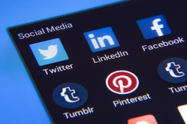 Социалната мрежа Twitter въвежда извънредни мерки срещу публикуването на манипулирано
