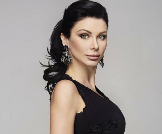 Мисис България за 2013 година Александра Милтенова успя да впечатли