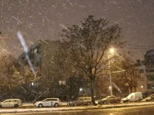 Снегът зарадва жителите на Пловдив!