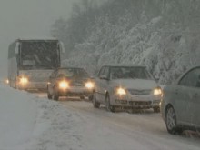 Автобус с деца закъса на Пампорово