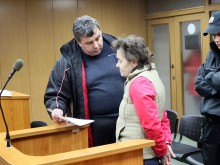 Няма кой да съди обвинената в убийство Марияна