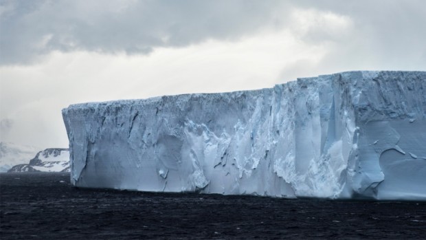 Най големият айсберг в света А68 който се откъсна от