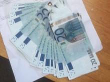 Фалшификатор загази, спипаха го с подправени евробанкноти