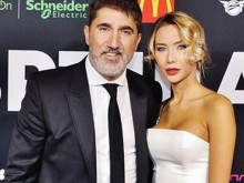Башар Рахал гледа Райна като писано яйце
