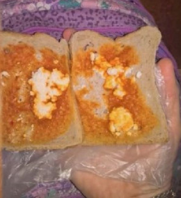 Снимка на безплатна училищна закуска направи майка на ученичка в