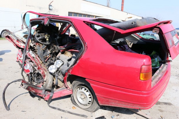 Varna24.bg > Автомобилът, в който са пътували четиримата загиналиДелото се