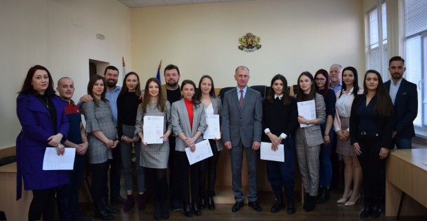 Петнадесет стажант-юристи избраха Окръжен съд – Варна, за да започнат