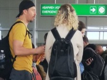 Калин Врачански хванат на летището с красива блондинка