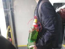 Младеж с нетрадиционен подарък за празника на влюбените взриви социалната мрежа