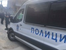Пиле не може да прехвръкне през Стара Загора, много полиция пази изходите на града