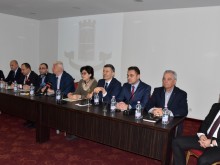 Известен пловдивски адвокат се изкодоши с кмета и екипа му