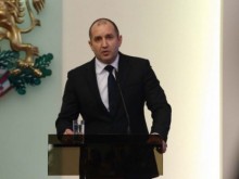 Радев отива при Путин за Деня на победата