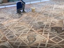 Показаха на американския посланик Голямата базилика в Пловдив