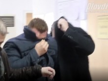 Засилени мерки за сигурност! Докараха с белезници арестуваните в "Силикон"!