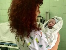 В Пловдив показват как да се грижим за новороденото