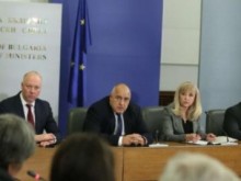 Борисов: Изпращаме правителствения самолет да прибере българските деца, блокирани в Ломбардия