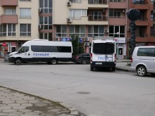 Пред Басейнова дирекция Пловдив ври и кипи, отведоха бивш шеф на РИОСВ!